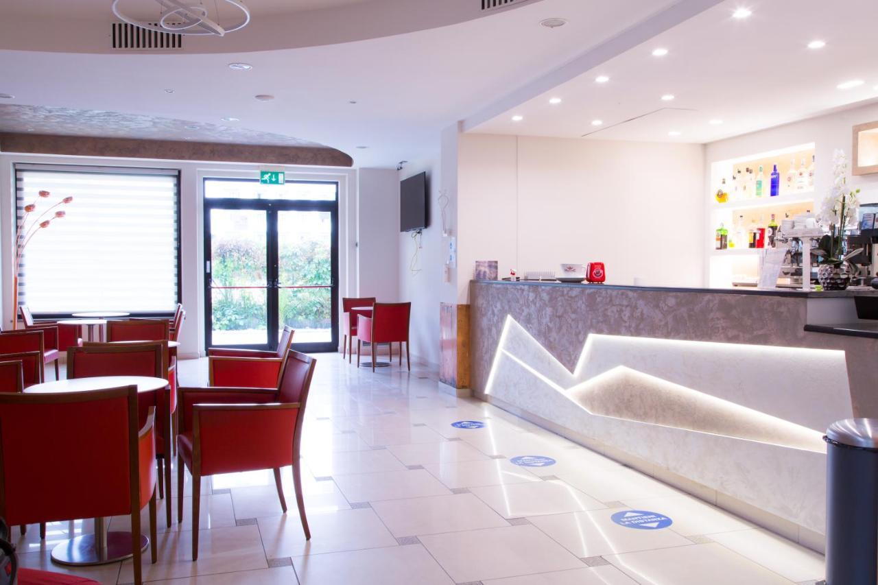 Hotel Duca Degli Abruzzi Montesilvano Marina Exterior foto